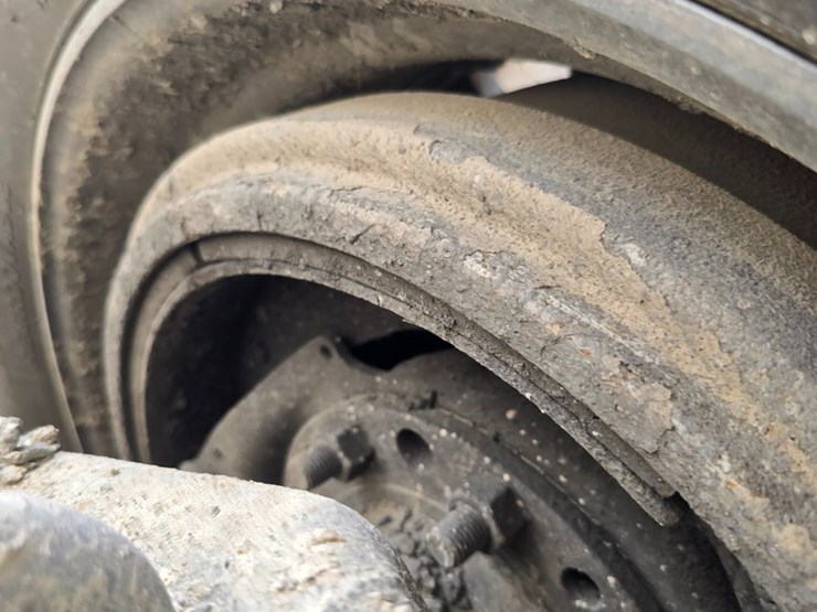 2017-peterbilt-348-image-72