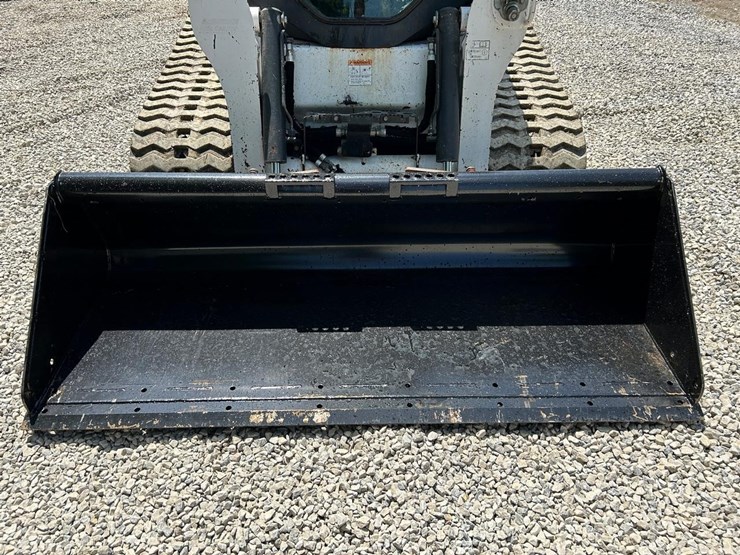 84"-low-pro-skid-steer-bucket-image-2