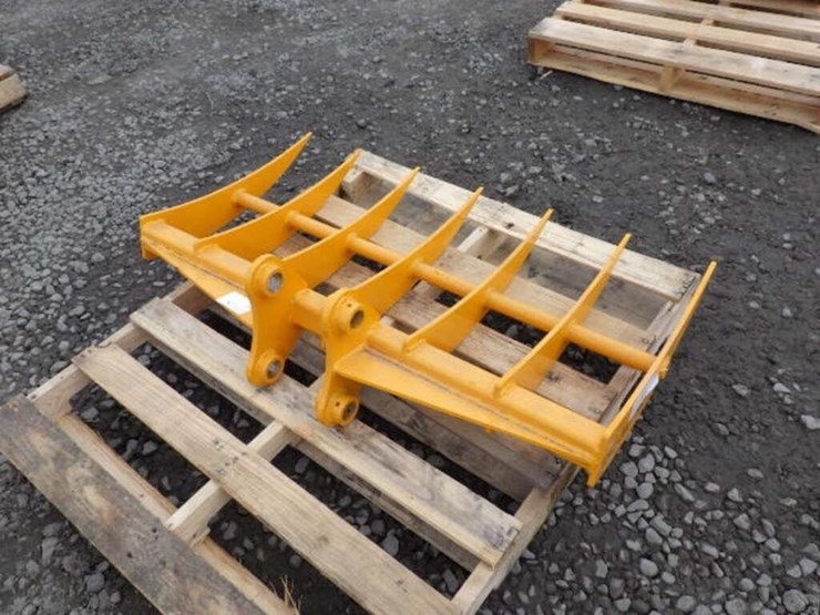 caterpillar-303-image-3