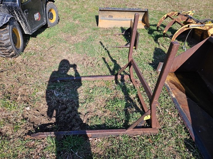 #554-•-round-bale-mover-image-2