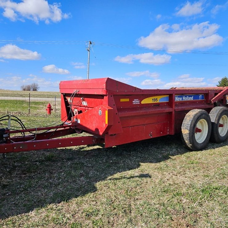 2019 NEW HOLLAND 195