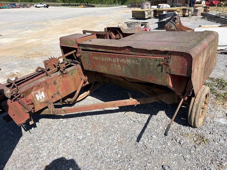 international-440-image-2