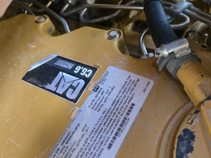 2014-caterpillar-953d-image-35