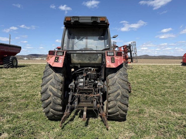 2001-case-ih-5240-image-11