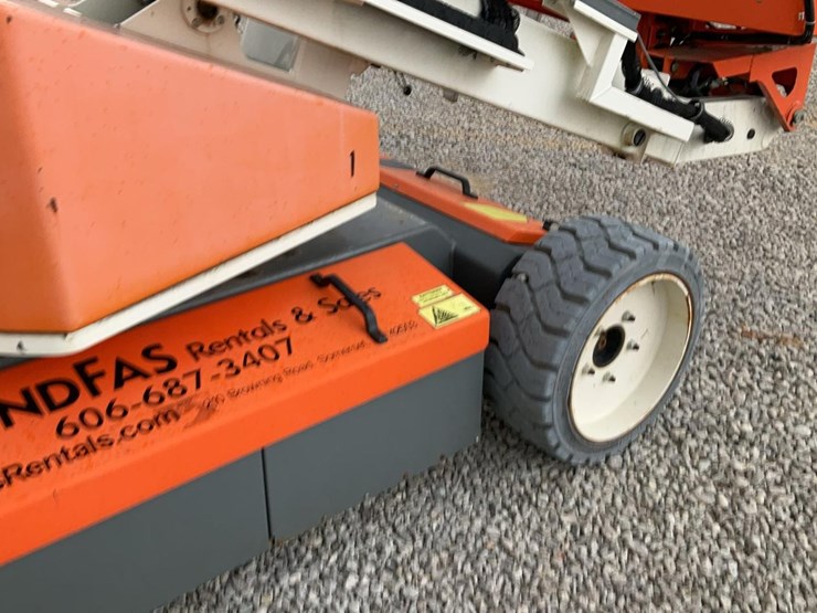 #309-•-2019-snorkel-38'-articulating-lift-image-21