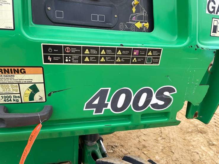 2016-jlg-400s-image-10