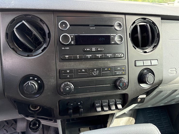 2015-ford-f550-image-12