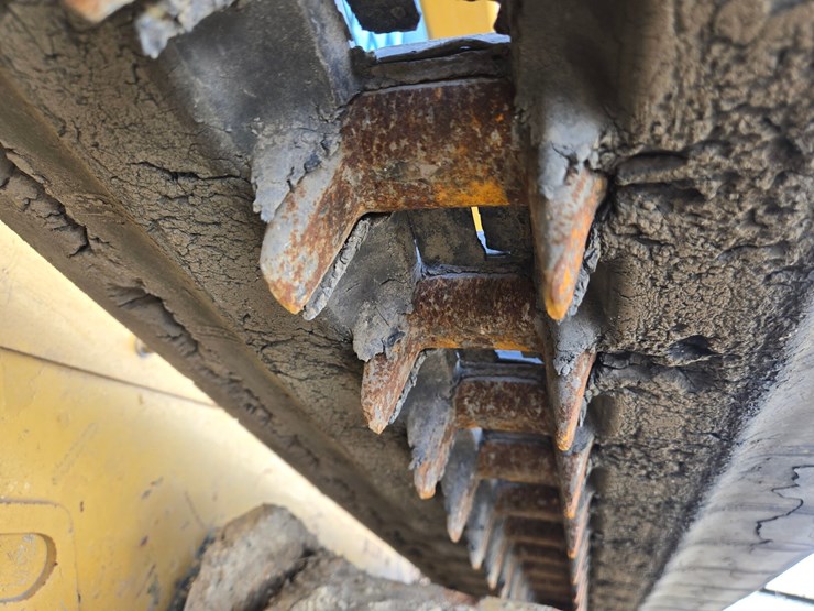 2019-caterpillar-259d3-image-48