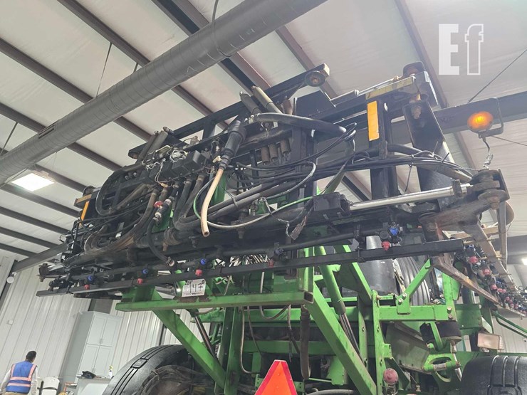 2000-john-deere-4710-image-20