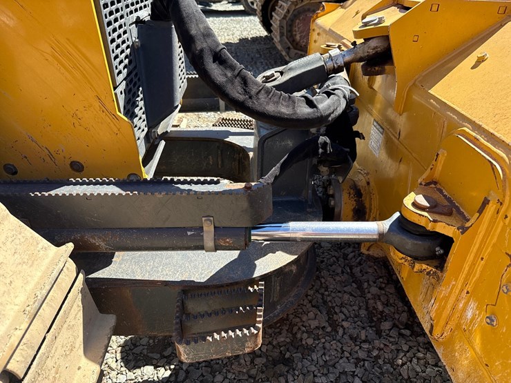 deere-450k-lgp-image-11