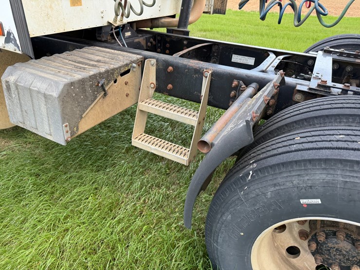 2000-international-9200-image-27