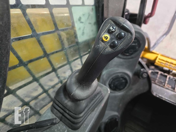 2020-caterpillar-289d3-image-17