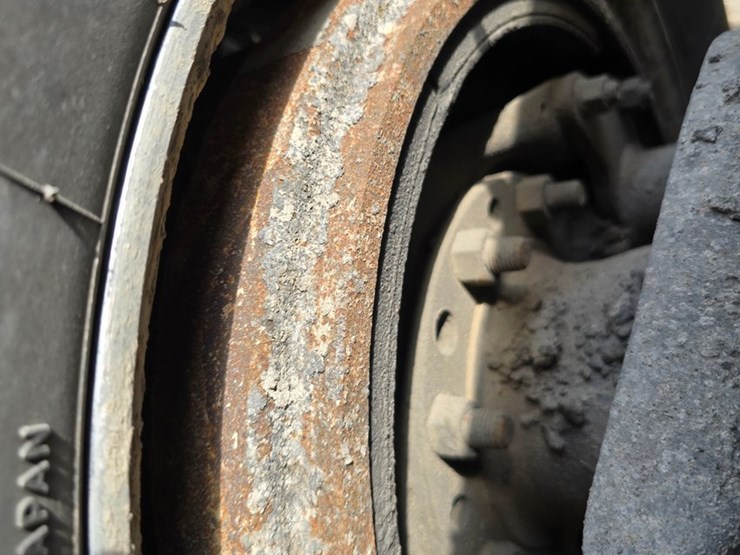 2017-peterbilt-348-image-90