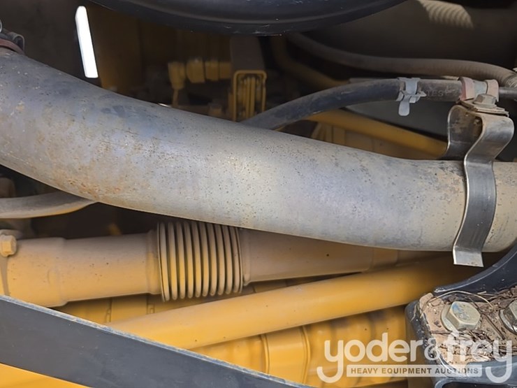 2019-deere-670g-image-52