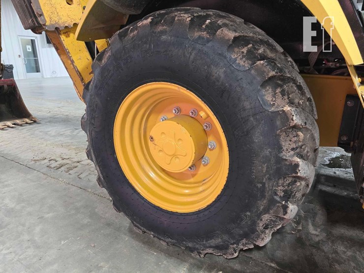 2021-caterpillar-420-image-28