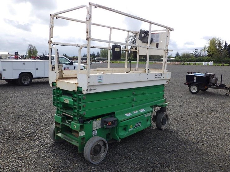 2016-jlg-3246es-image-5