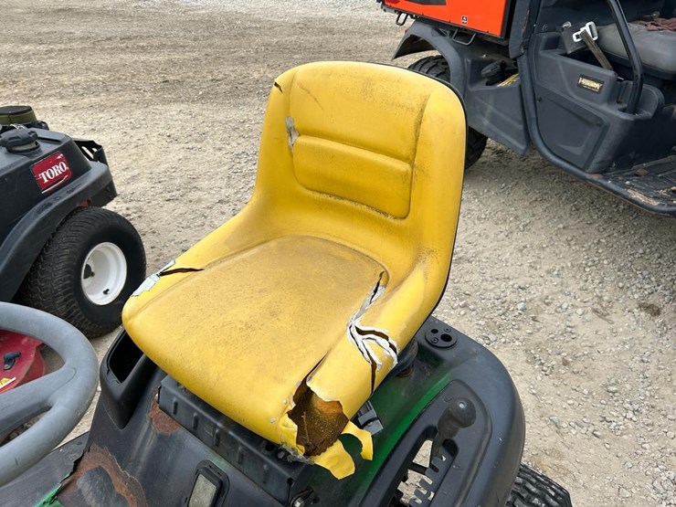 john-deere-100-image-12