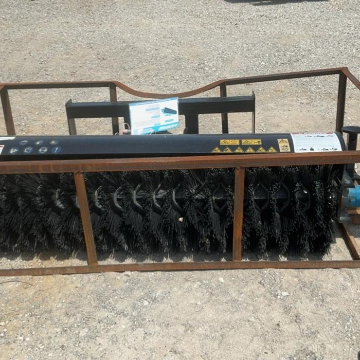 #180 • ATG Broom Attachment