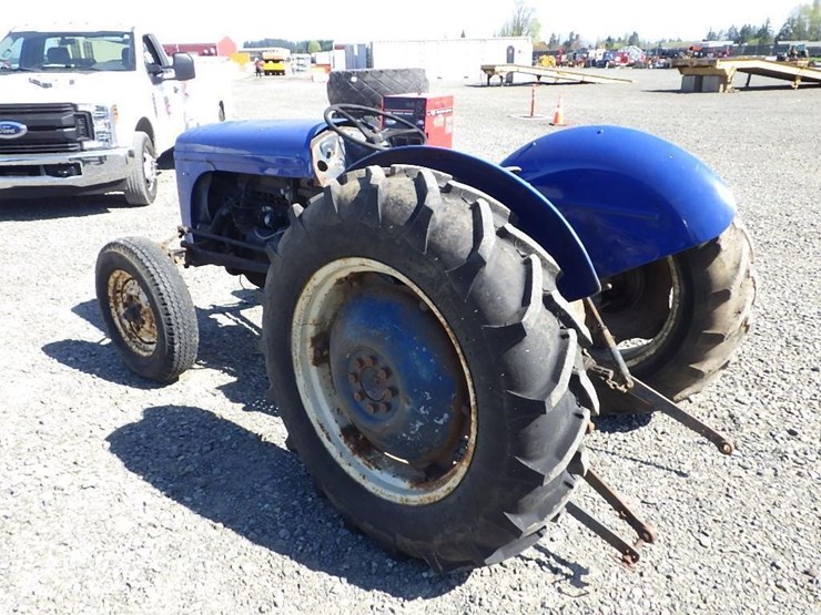 harry-ferguson-tractor-image-7
