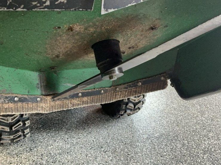 #107-•-billy-goat-brush-cutter-image-17