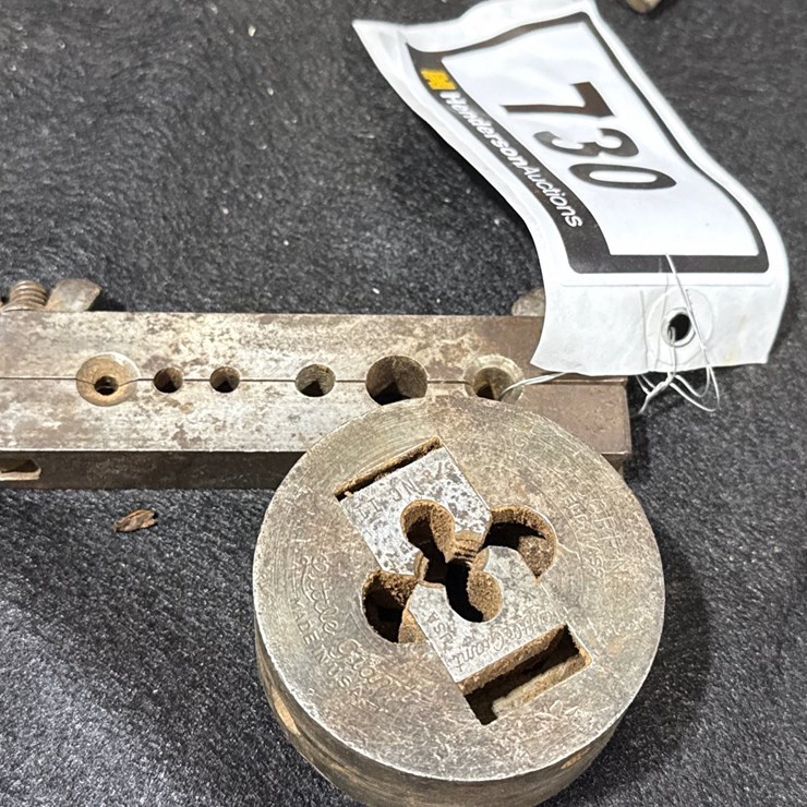 #730 • THREADING TOOL