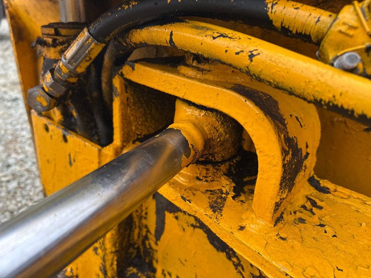 john-deere-350-image-15