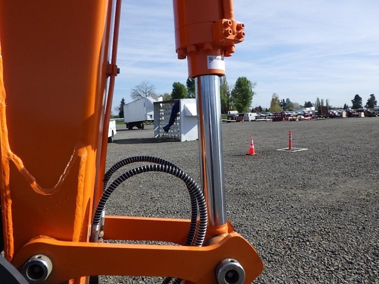 2023-develon-dx85r-3-hydraulic-excavator-image-31