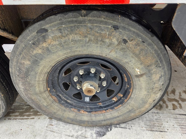 2019-massey-ferguson-8-image-47