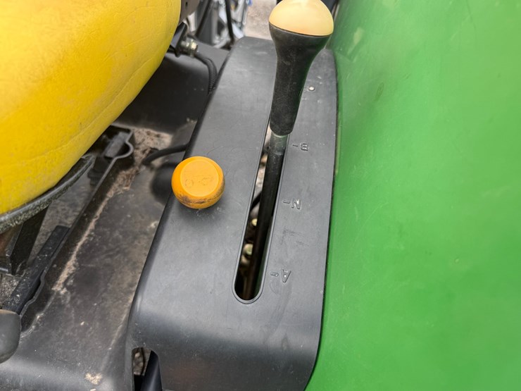 john-deere-4120-image-52