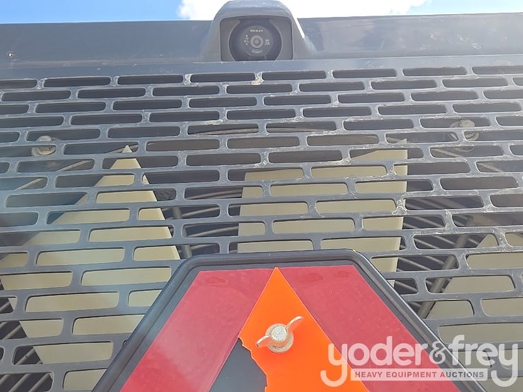 2019-deere-670g-image-98