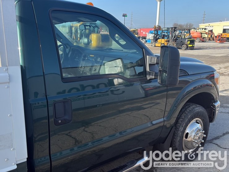 2011-ford-f350-image-26