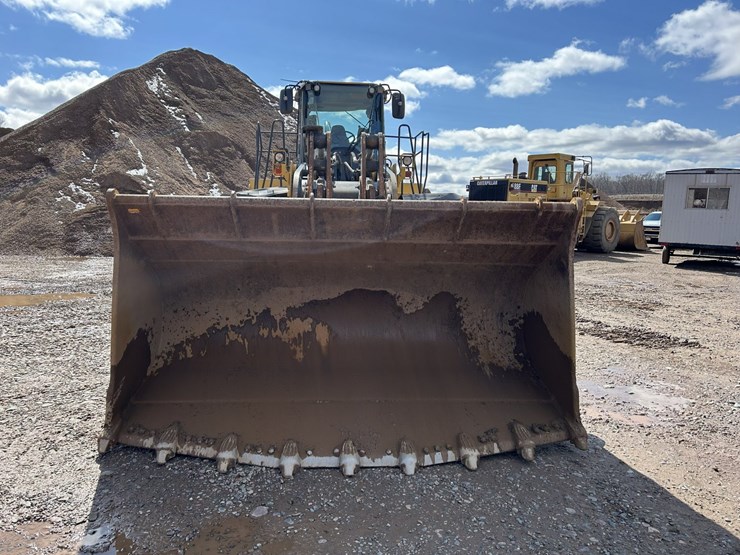 2012-deere-844k-image-8