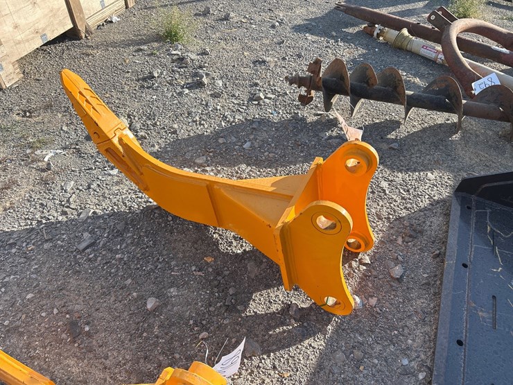 caterpillar-307-image-3