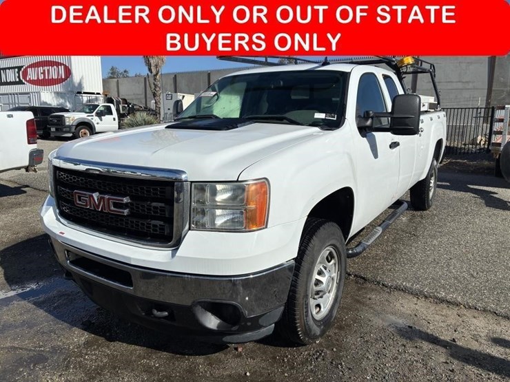 2012-gmc-sierra-2500-image-1