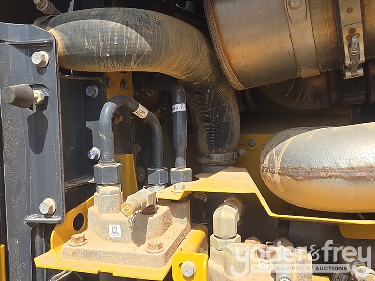 2019-deere-670g-image-84