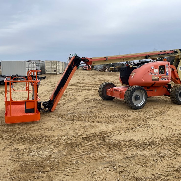 JLG 600AJ