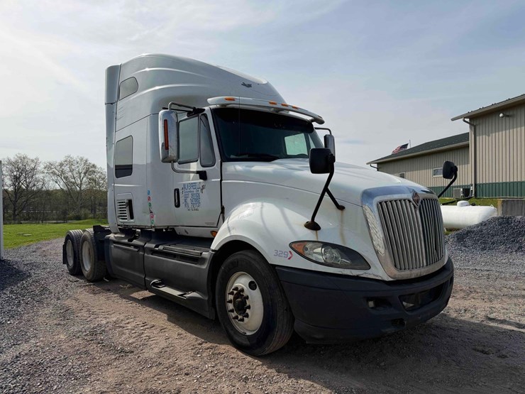 2015-international-prostar-image-3