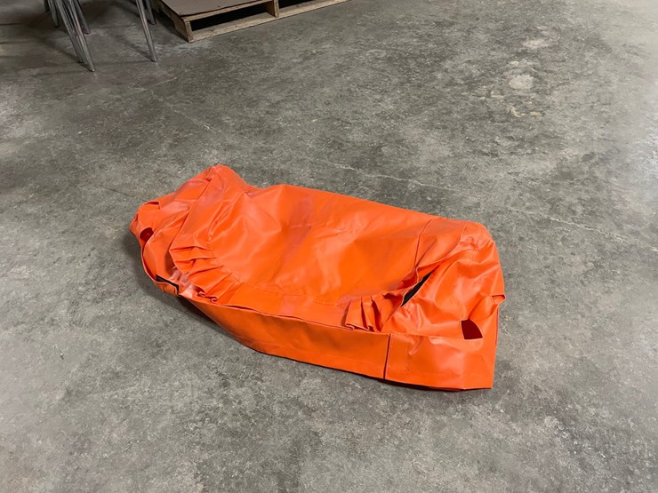 #7558-•-skytrack-man-lift-basket-control-weather-cover-image-1