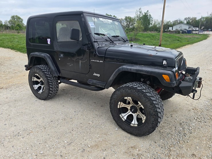 1997-jeep-wrangler-image-16