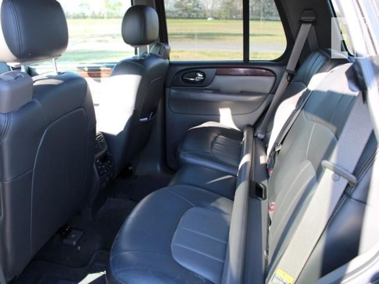 2004-gmc-envoy-image-7