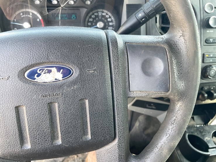 2011-ford-f550-image-61