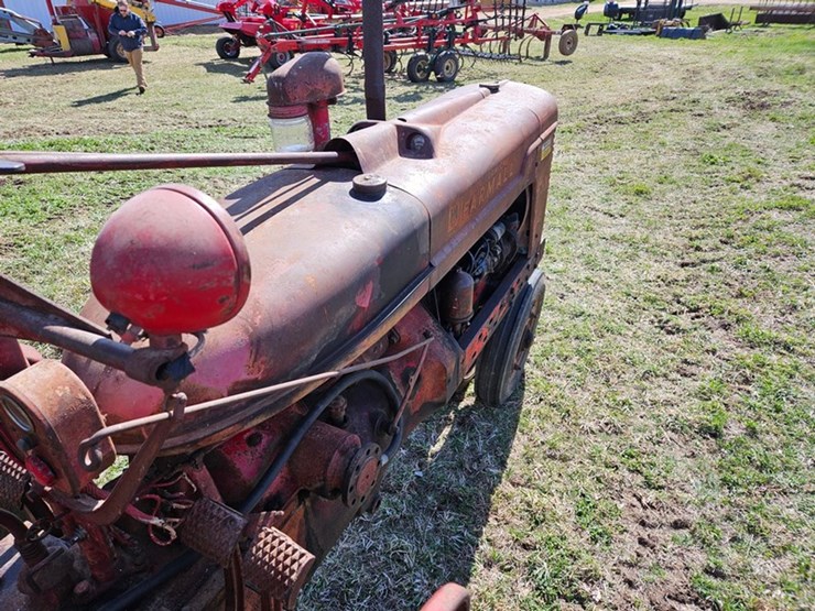 #526-•-farmall-h-tractor-image-29