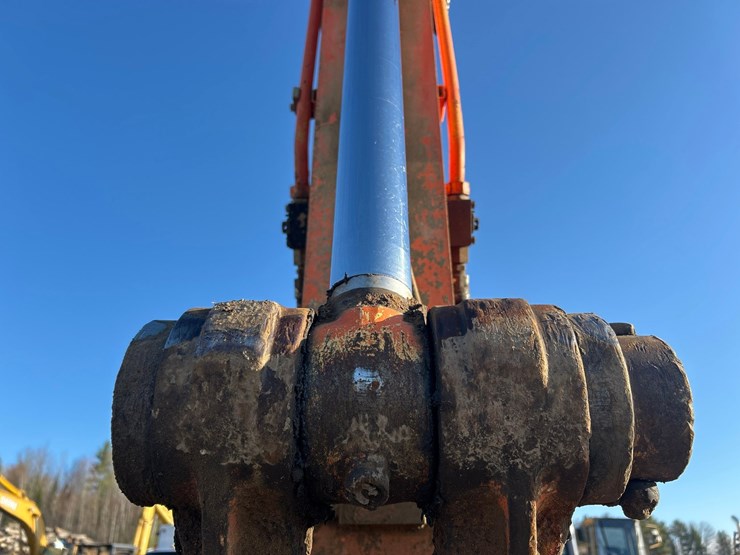 2021-hitachi-zx225-image-24