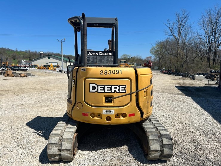 2015-deere-50g-image-3