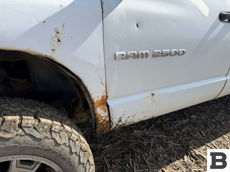 2005-dodge-ram-2500-image-11