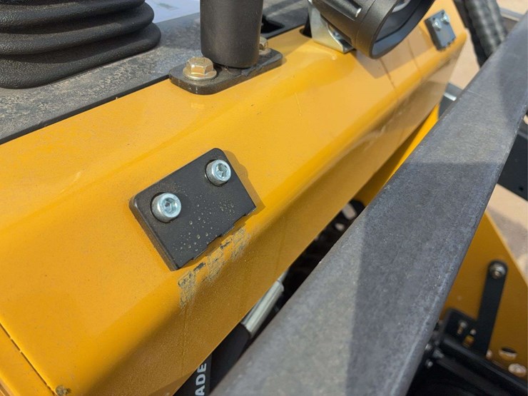 mini-2025-sdll60-skid-steer-image-13