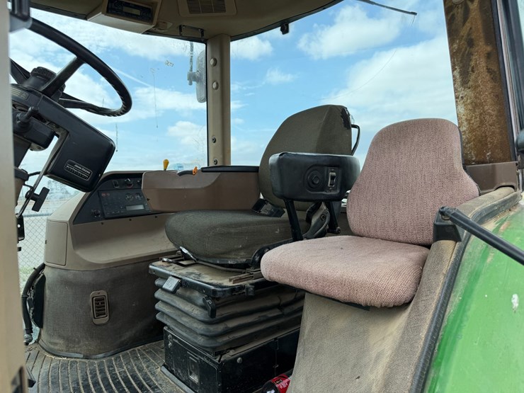 1998-john-deere-8300-image-52