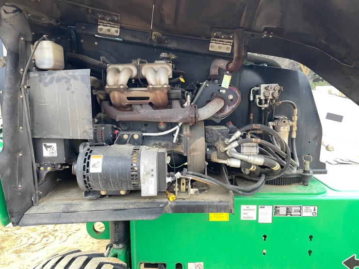 2016-jlg-400s-image-51