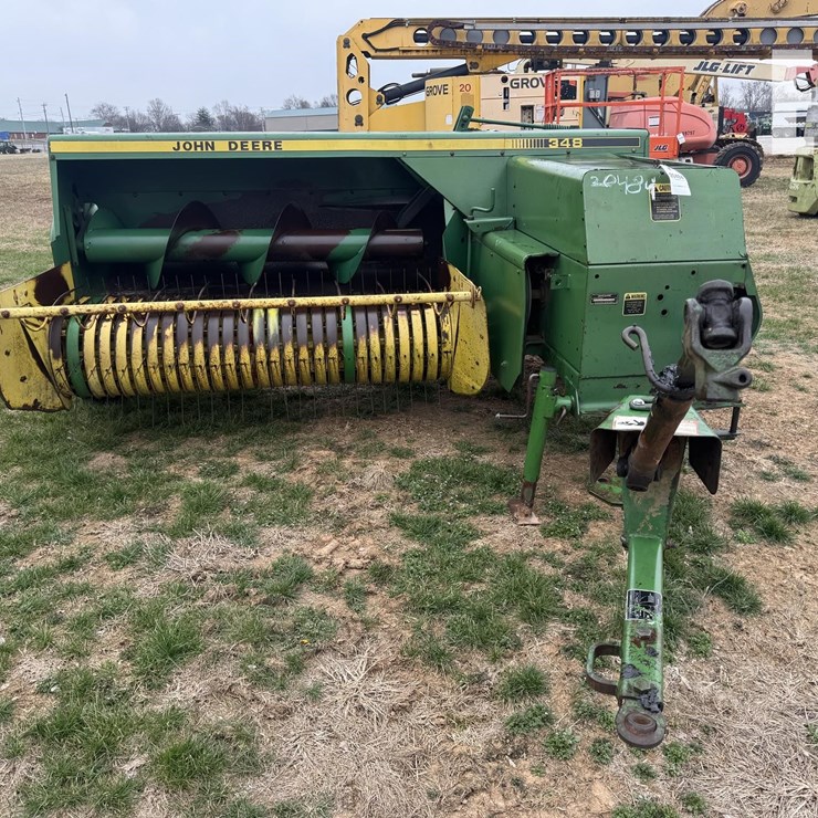 JOHN DEERE 348