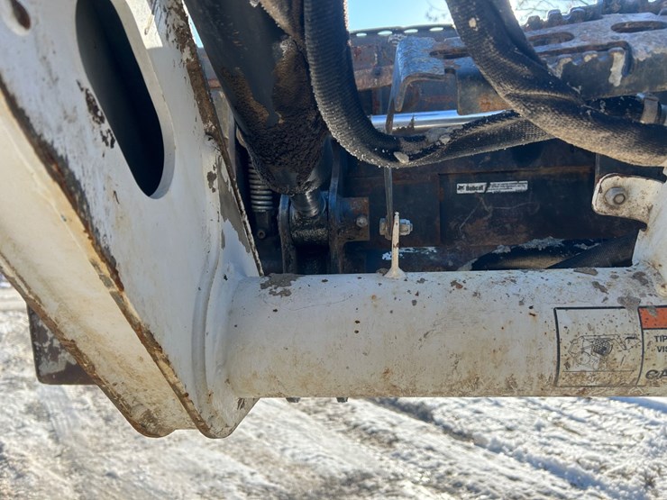 2017-bobcat-t550-image-62